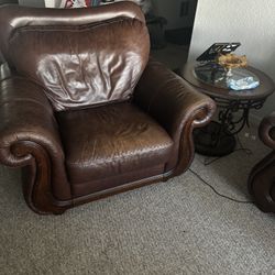 leather chair 