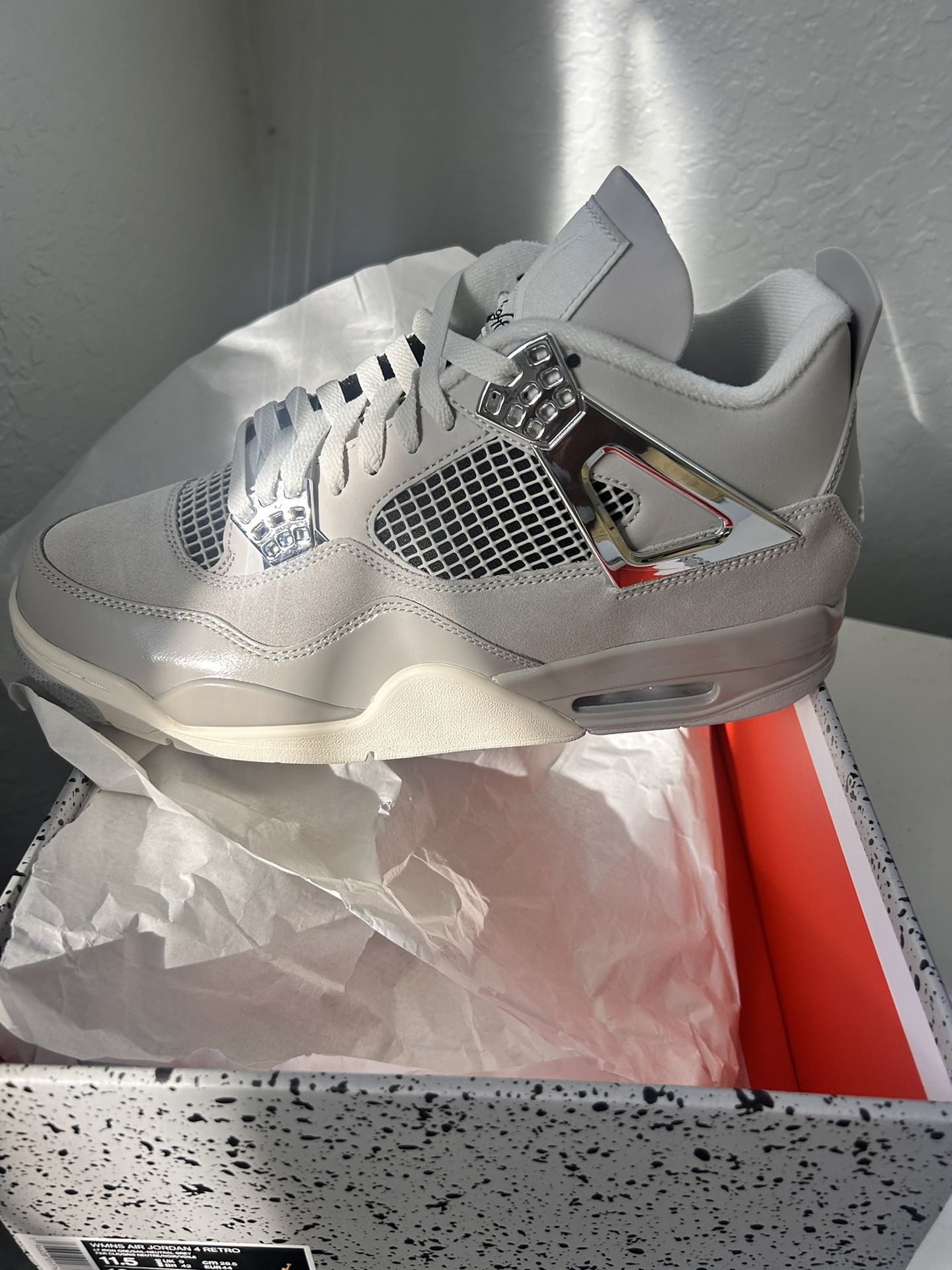 Jordan 4 Retro 