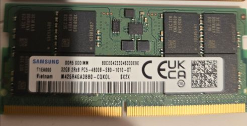 Samsung 32GB DDR5 SO-DIMM laptop memory module
