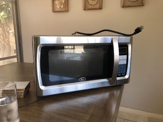 Oster Microwave Like New