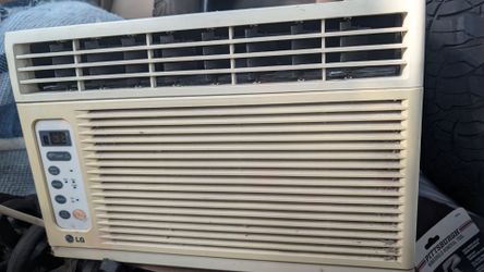 working ac unit window air conditioner cool air conditioning