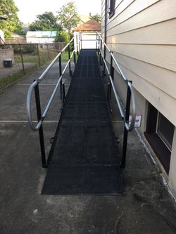Handicap ramp manufacturer Amramp