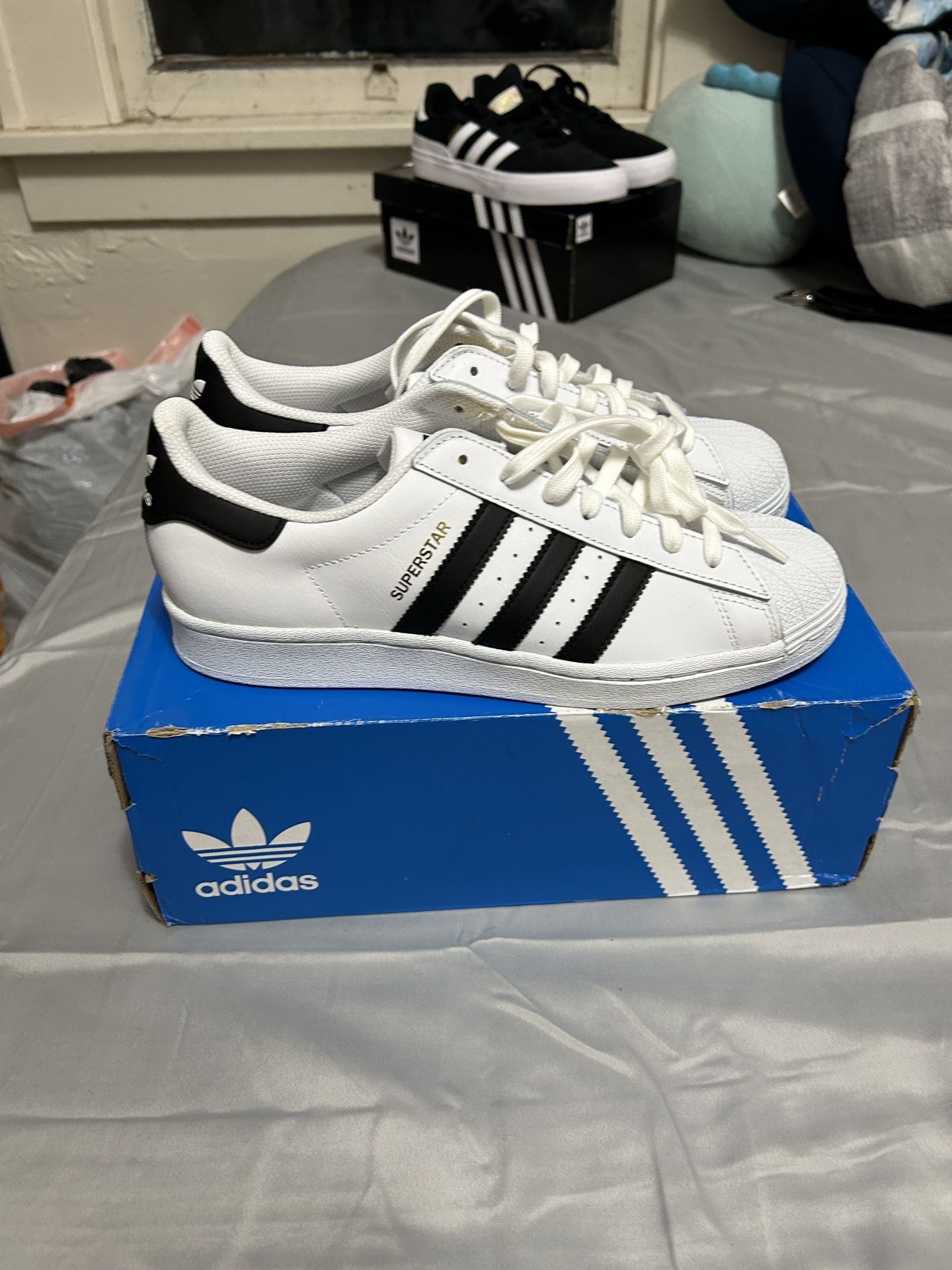 Adidas Superstar Size 9 womens