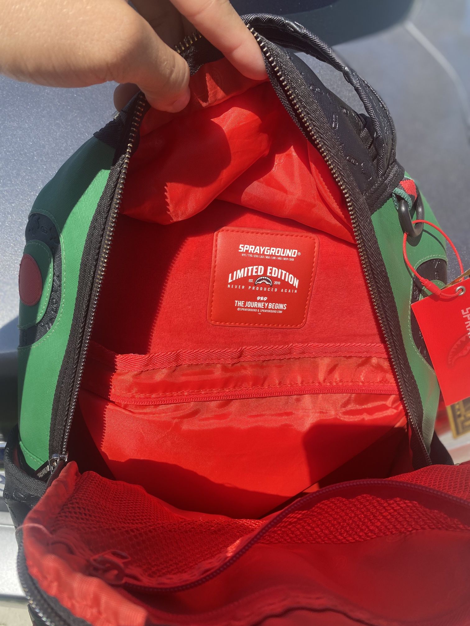 Sprayground MINI DUFFLE and Pouch for Sale in Hawthorne, CA - OfferUp