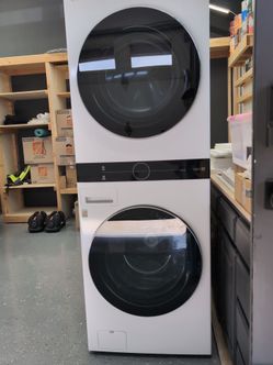 $1,150 — LG WashTower, 4.5 cu. ft. washer / 7.4 cu. ft. gas dryer, fully working, buyer pickup in Torrance. Reasonable offers considered