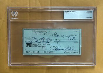 Vintage Cancelled Check signed by Harmon Killebrew.Negotiable