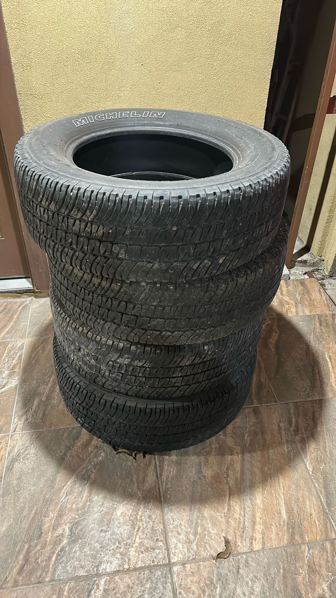 Michelin LT275/65R20