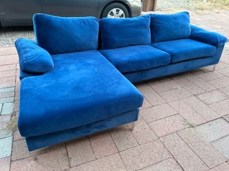 AMREENA CHAISE SECTIONAL