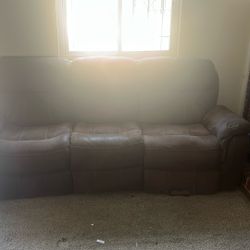 Great Couch For First Time Renter