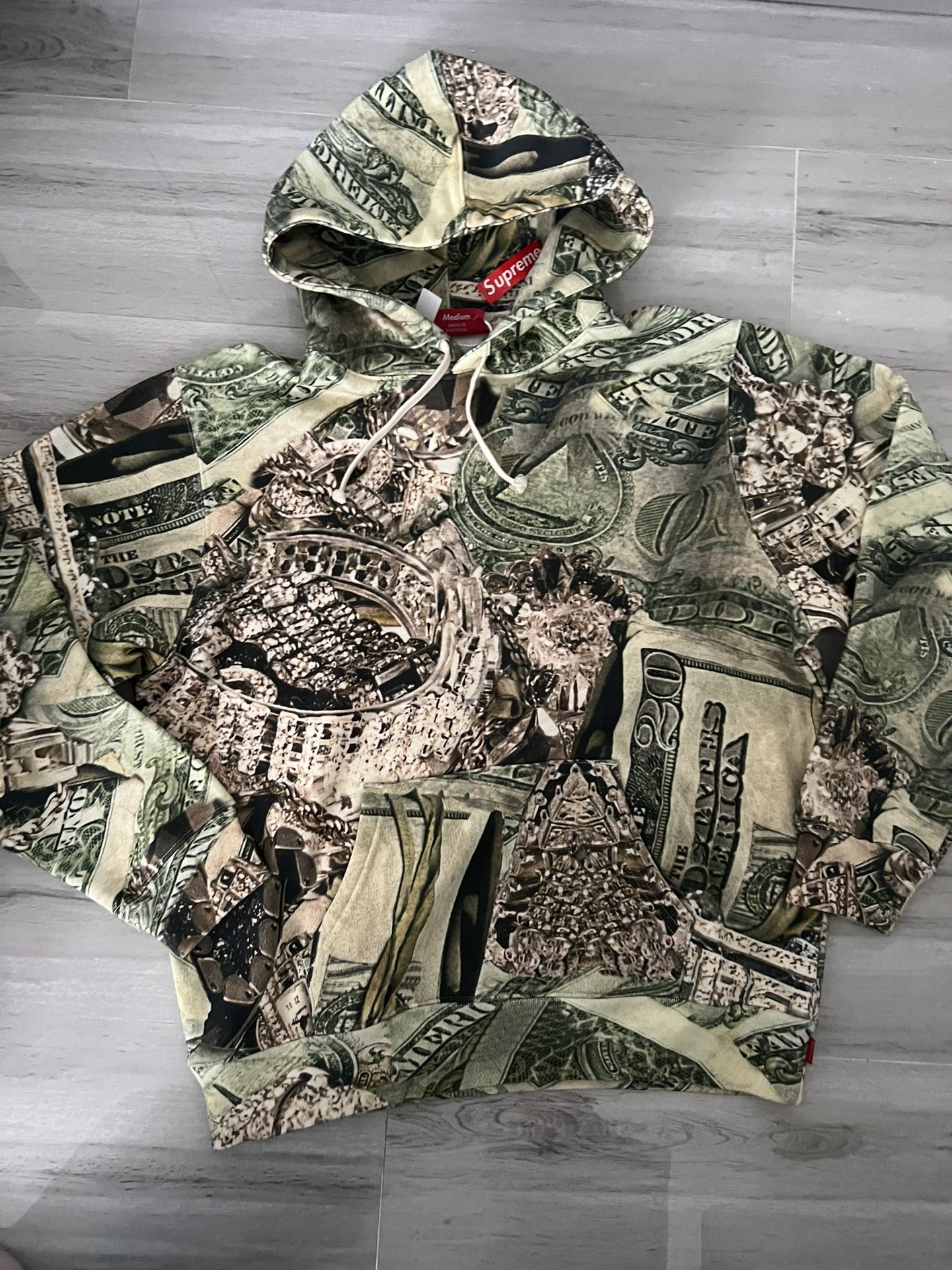 Supreme Medium Hoodie 