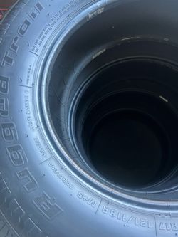 Tires  245/75/17