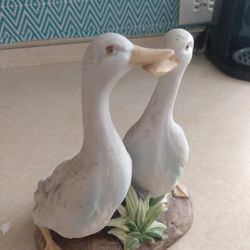 Small Geese Statue 