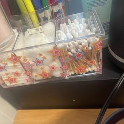qtip holder 