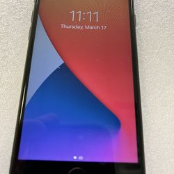 iPhone 7 factory unlocked to any carrier 32 GB great condition