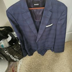 MEN'S BLAZER MADE BY BOSS SIZE 42R COLOR BLUE