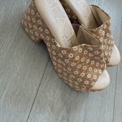 Women Floral White/Beige Heels 