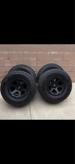 Fuel M/T rim/tires