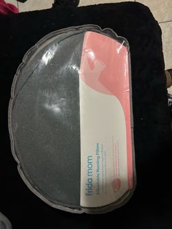 Breastfeeding pillow