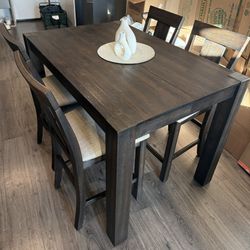 54''-70.9'' Extendable Dining Room Table for 4-8