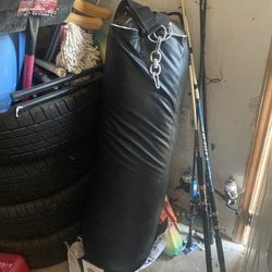 (80lbs) Punching Bag With Stand 