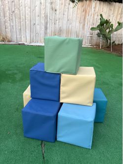 Toddler play cubes