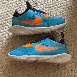 Nike Flex Runner 2 Size 10C Little Kids 