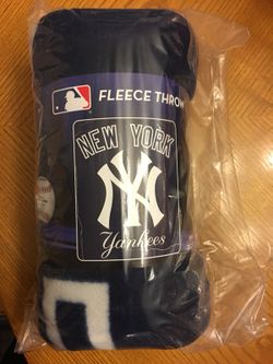 New York Yankees 50” x 60” fleece blanket