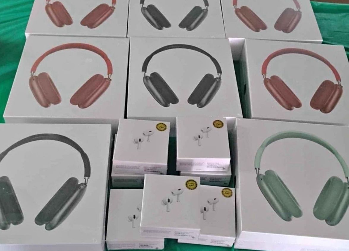 Max Pros Headphones