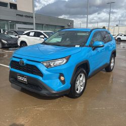 2020 Toyota rav4 XLE