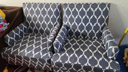 Couches - count 2
