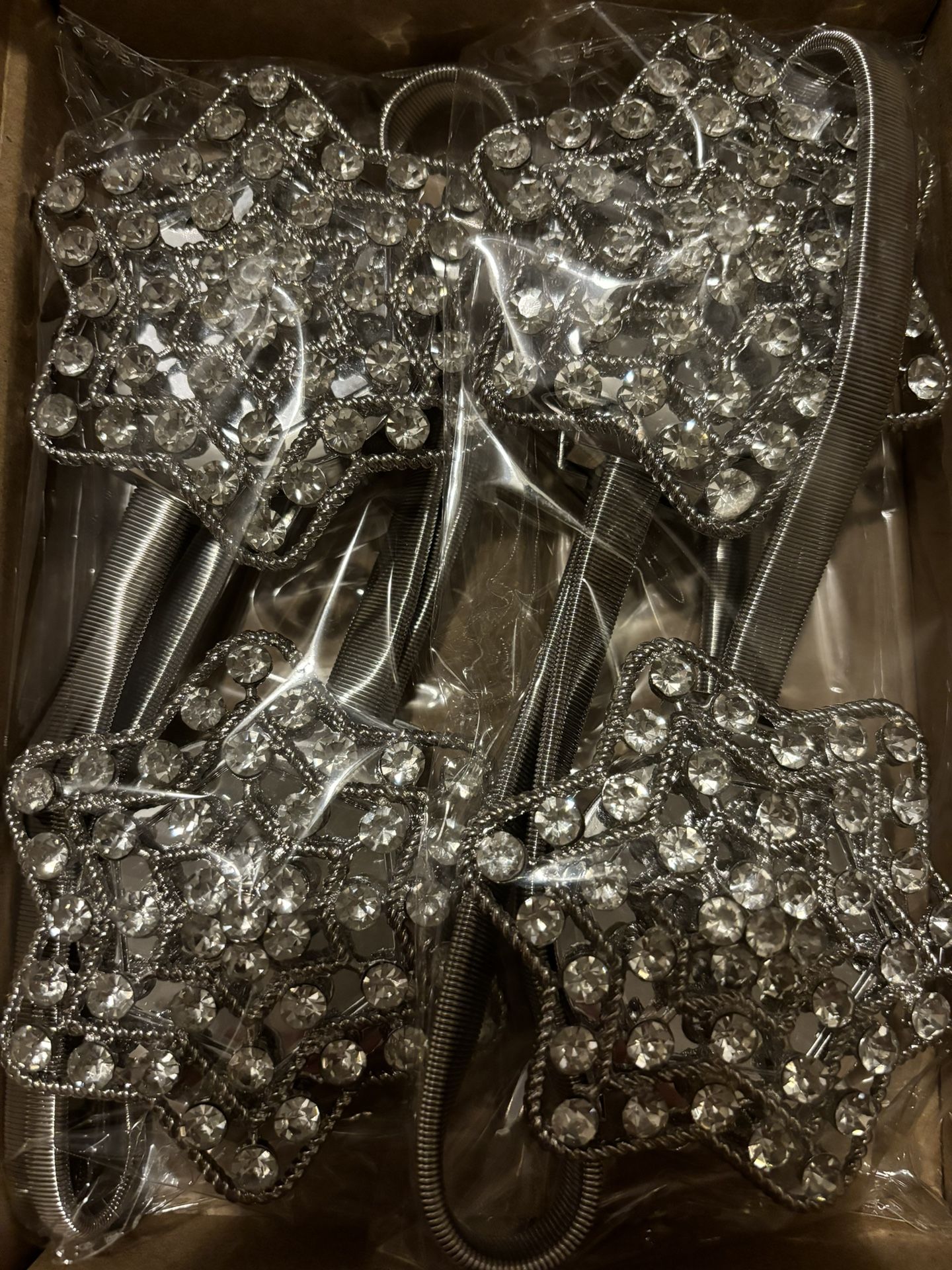 4 Pair Magnetic Star Drapery Or Napkin Holders