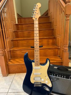 Fender MIM Stratocaster w/ Fender Amp