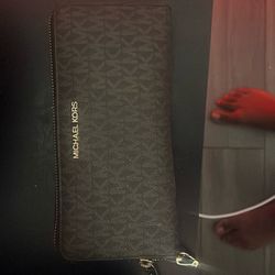 Women Michael Kors Wallet Set