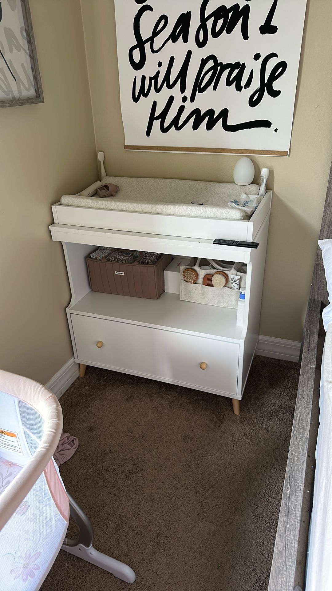 Delta Changing Table