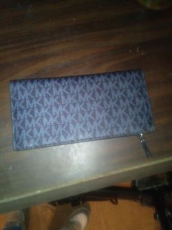 Michael Kors Wristlet