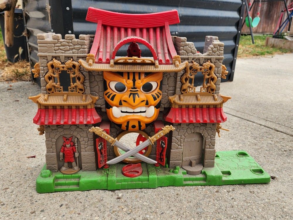 Fisher-Price Imaginext Samurai Castle playset