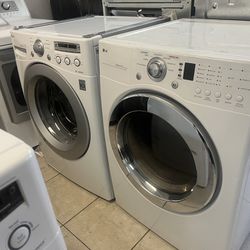 Lg Washer And Gas Dryer Set 