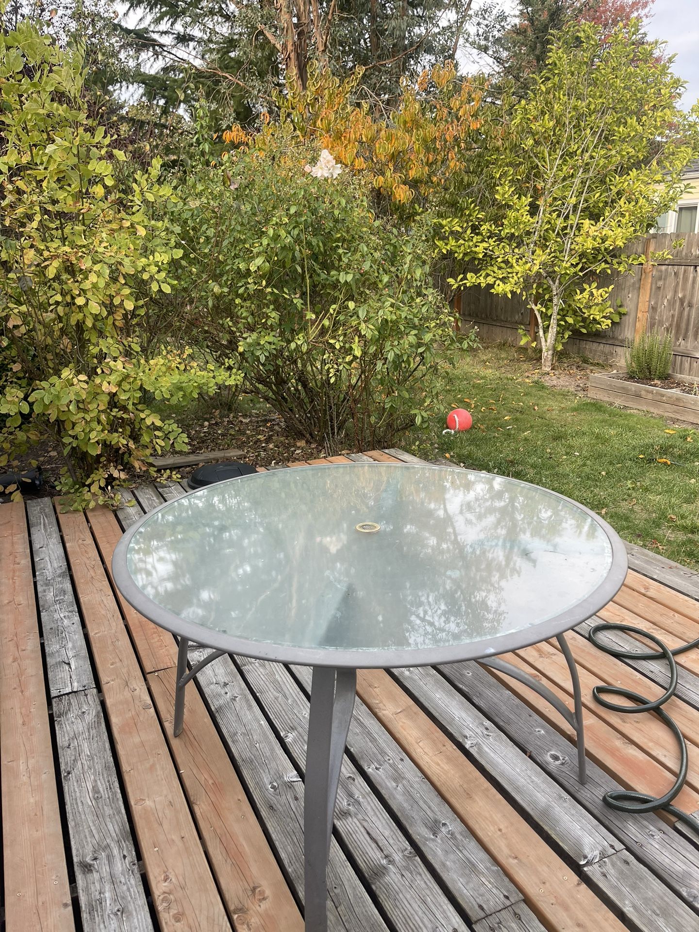 Round Glass Patio Table 