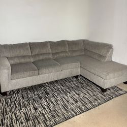 FREE DELIVERY (Bobs Sectional)