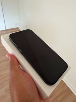 Apple iPhone Black with Box  128GB