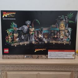 Lego Indiana Jones Temple Of The Golden Idol 77015