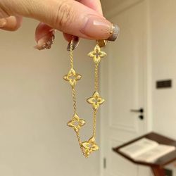 Renault Gold Brushed Clover Bracelet Women‘s New Style