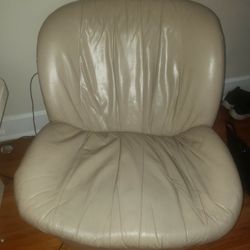 set of 2 leather swirvel chairs