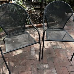 2 Metal Outdoor Patio Chairs