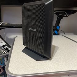 NETGEAR AC1900 Wi-Fi Cable Modem Router