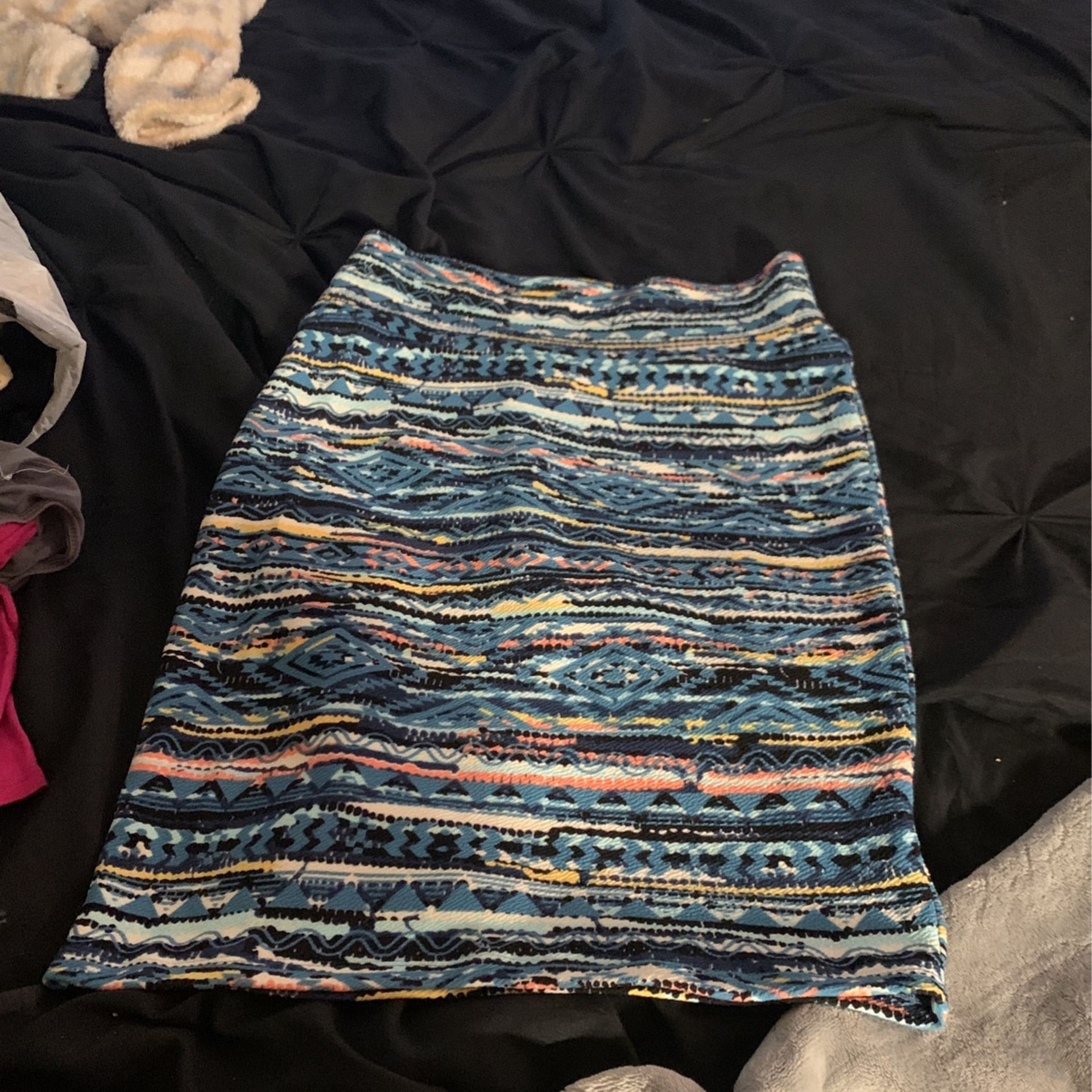 skirt size S