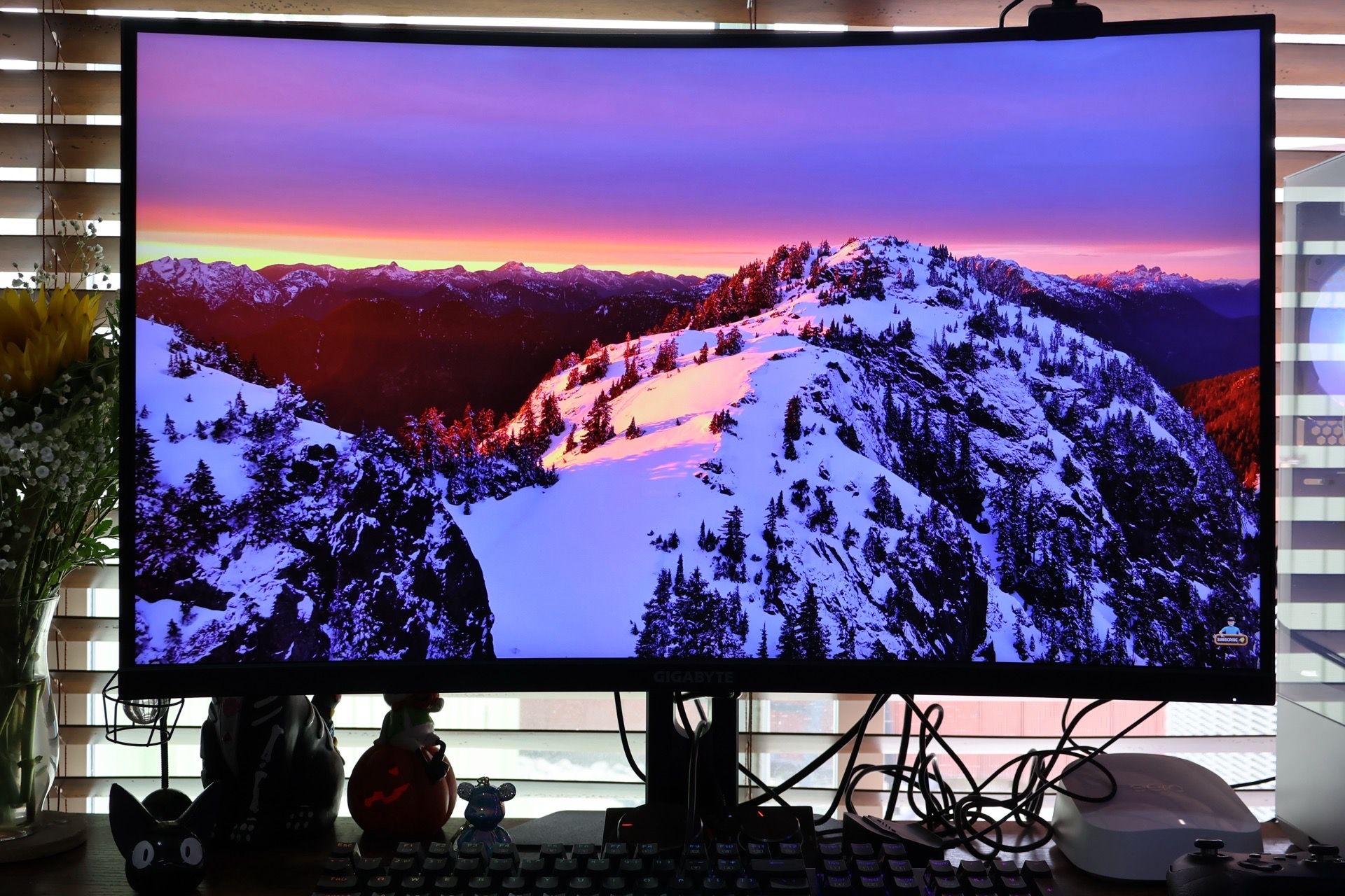 Gigabyte M32UC