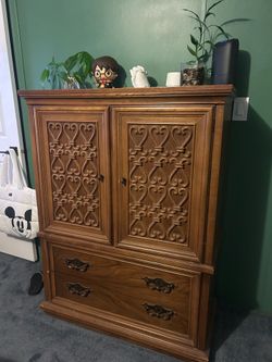 2 piece antique bedroom set