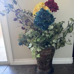 Artificial Flower/plant Arrangement