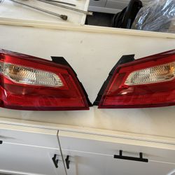 2017 Altima Tail Light’s  